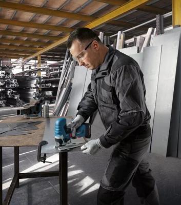 BOSCH SCIE SAUTEUSE GST 18V-125B