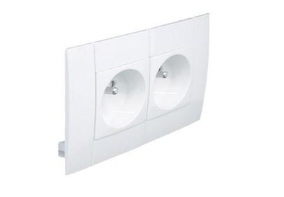 PRISE DOUBLE + TERRE POUR GOULOTTE AVEC PLAQUE DE FINITION