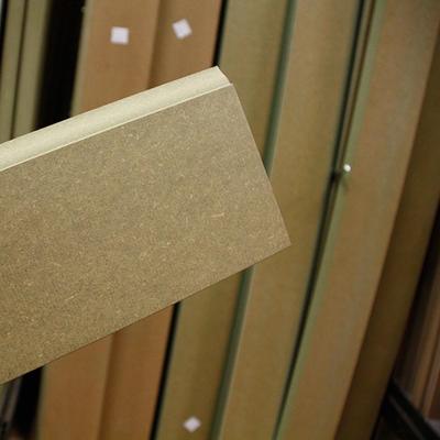 PLINTHE POUR LAMBRIS CARRE/PERLE