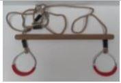 TRAPEZE EN BOIS AVEC ANNEAUX