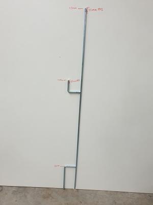 PIQUETS DE PATURAGE EN METAL ROBUSTE AVEC BRAS LATERAL M12 1,50M