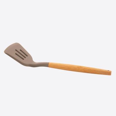 SPATULE A TROU EN SILICONE AVEC POIGNEE EN BAMBOU TAUPE