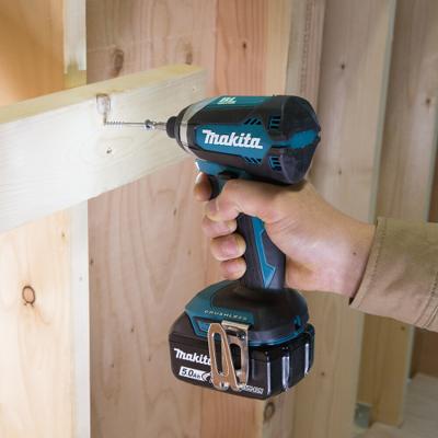 MAKITA VISSEUSE A CHOCS 18V + MAKPAC
