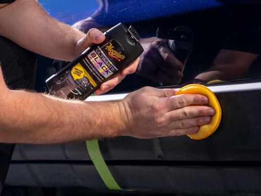 MEGUIARS ULTIMATE BLACK PLASTIC RESTORER 355ML