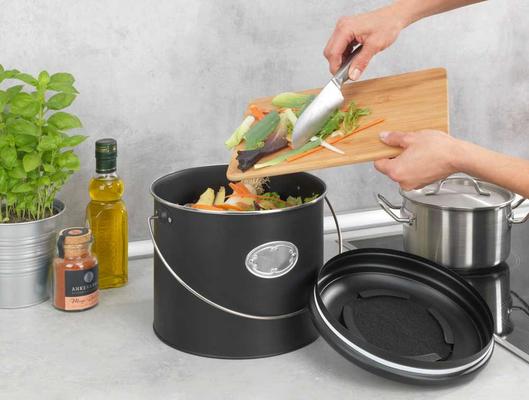 SEAU A COMPOST NERO 6L